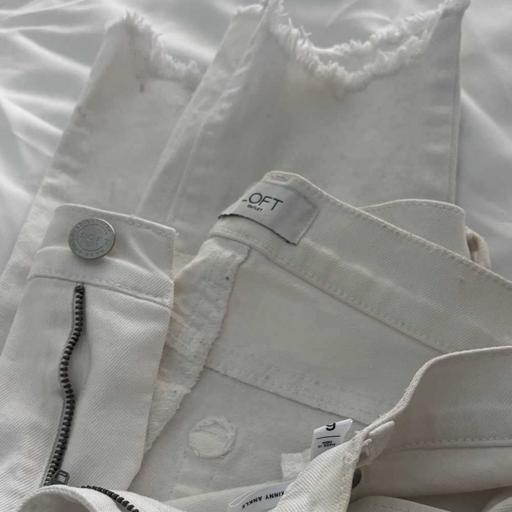 LOFT White Distressed Hem skinny ankle Jeans